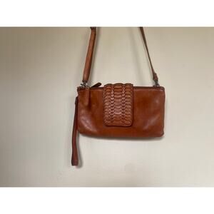 EUC Vilenca Holland Leather Crossbody /Shoulder Bag /Wristlet Cognac Woven